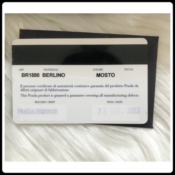 Prada burgandy doctor's leather bag - Picture 5 of 8